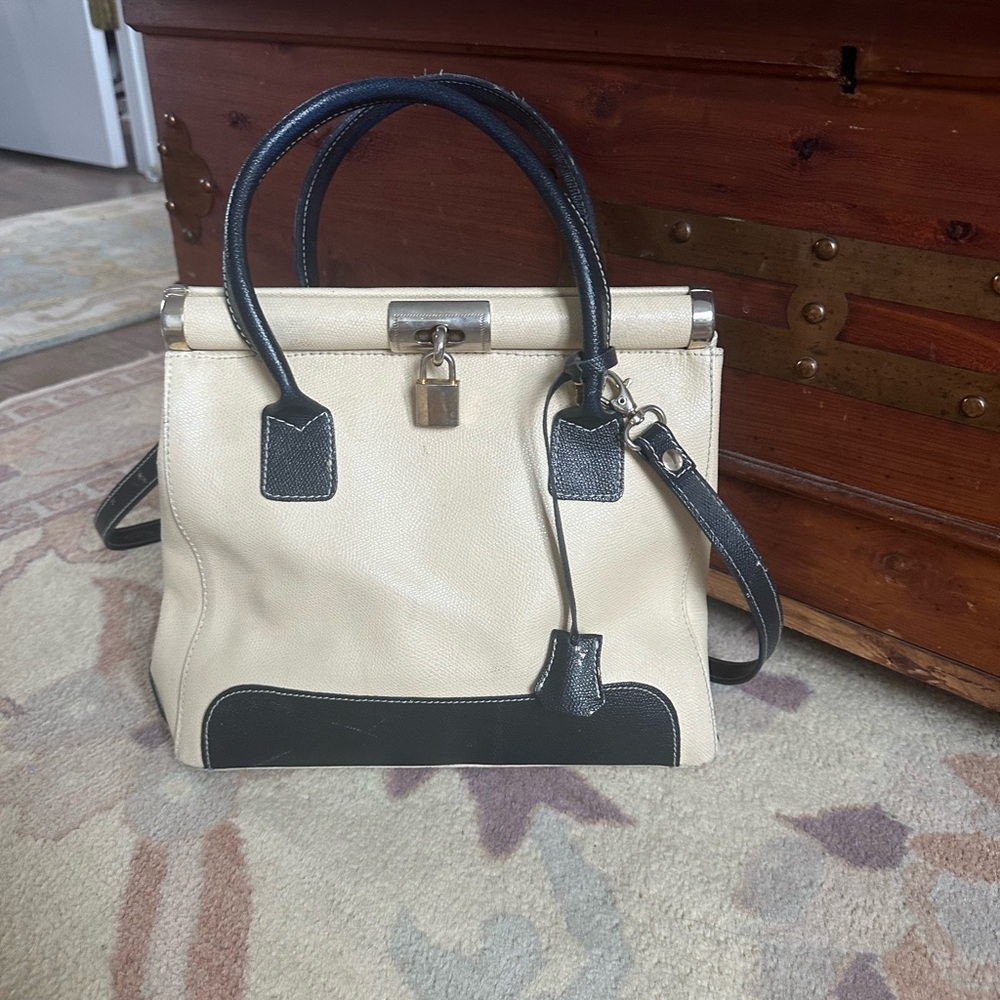 Vintage leather bag